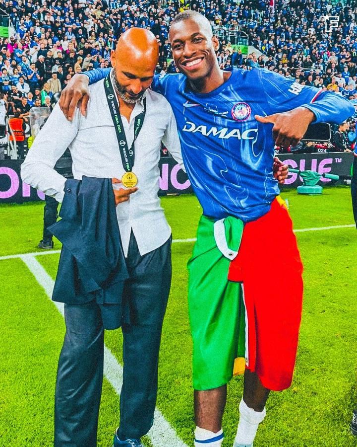 体育资讯-杰克逊经纪人：两赛季30球&amp;amp;蓝军生涯将翻篇 球员预计48小时内转会